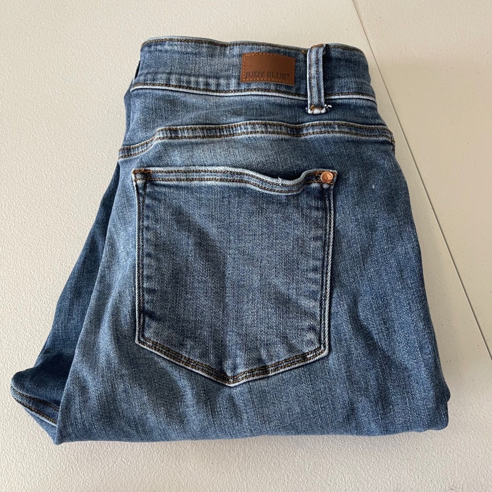 Judy Blue 16W Plus Size Distressed Ripped Jeans Medium Wash Stretch Denim, comfy